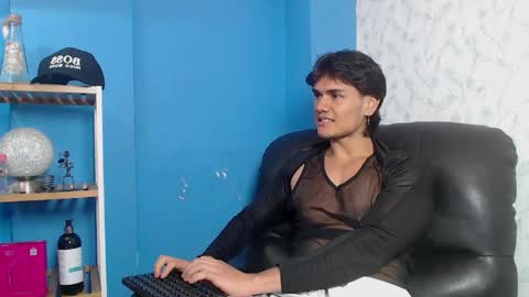 Snapshot of james_morrisonm chatting on April 20, 2026, 1:58 pm james_morrisonm online show from April 20, 2026, 1:58 pm