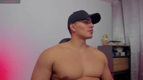 Snapshot of jamesgraay chatting on February 5, 2026, 3:00 am James Gray online show from February 5, 2026, 3:00 am