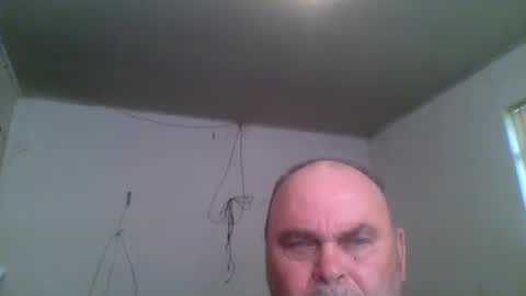 Hey online show from September 20, 2025, 3:02 pm