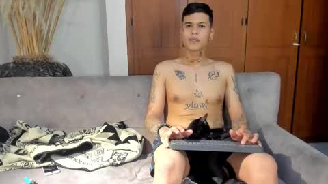 Jamesinked  online show from November 7, 2025, 1:49 am