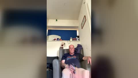 Snapshot of jamesoil632 chatting on May 17, 2026, 3:41 pm jamesoil632 online show from May 17, 2026, 3:41 pm