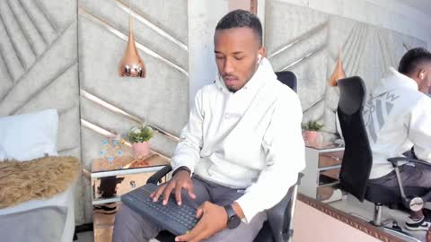 James  online show from January 10, 2025, 12:04 pm