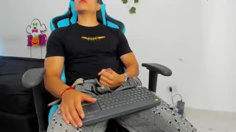 Jamess hott online show from January 24, 2025, 3:02 pm