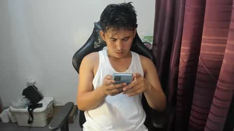 jamesthebigcockxxx online show from January 3, 2025, 12:08 pm