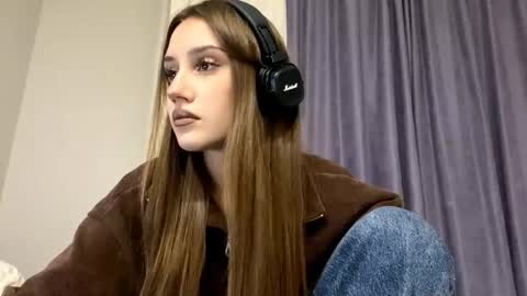 Milena online show from September 14, 2025, 7:13 pm