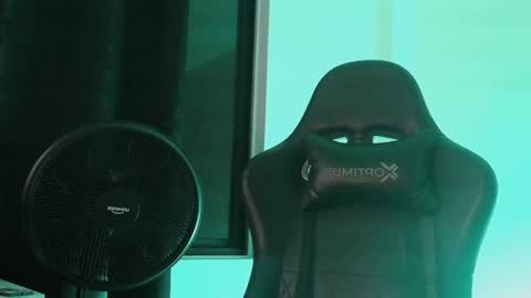 Snapshot of jamesvladi chatting on January 7, 2025, 4:50 am vlad online show from January 7, 2025, 4:50 am