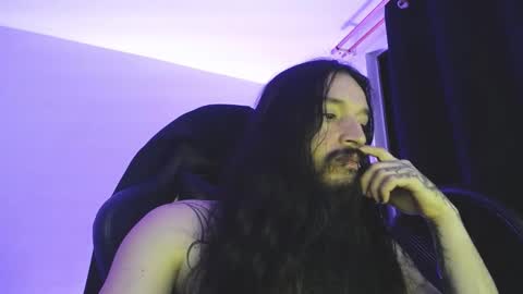 Snapshot of jamesvladi chatting on January 18, 2025, 7:59 am vlad online show from January 18, 2025, 7:59 am