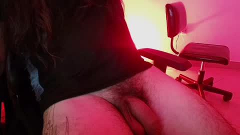 Snapshot of jamesvladi chatting on January 20, 2025, 3:04 am vlad online show from January 20, 2025, 3:04 am