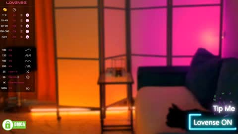 Snapshot of jane_bloempje chatting on December 6, 2024, 3:41 am Jane and sheron online show from December 6, 2024, 3:41 am