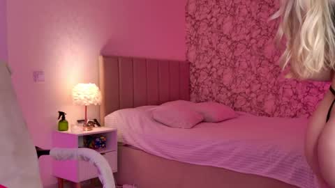 jane suckss online show from April 10, 2026, 4:01 pm