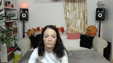 JaneDejay online show from November 3, 2025, 8:10 pm