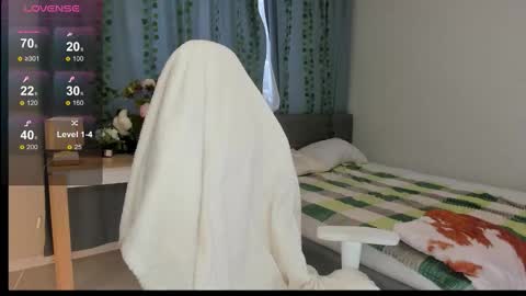 Snapshot of janetfletcher chatting on February 19, 2026, 12:01 pm janetfletcher online show from February 19, 2026, 12:01 pm