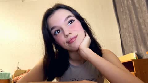 Aleksia online show from November 25, 2025, 2:28 pm