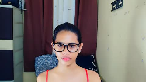janice_143 online show from May 12, 2026, 3:47 am