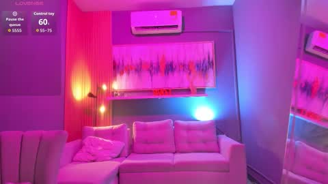 Janinne  online show from March 2, 2026, 11:06 am