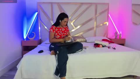 Janna online show from October 31, 2025, 3:29 am