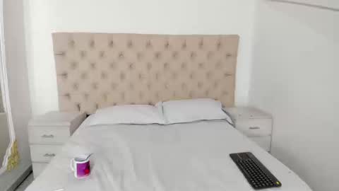 Snapshot of janneblossom chatting on September 23, 2025, 10:02 pm Janne online show from September 23, 2025, 10:02 pm