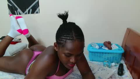 Snapshot of jannie_e chatting on April 18, 2026, 7:58 pm Jannie online show from April 18, 2026, 7:58 pm