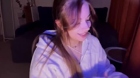 Janni online show from October 24, 2025, 11:01 pm