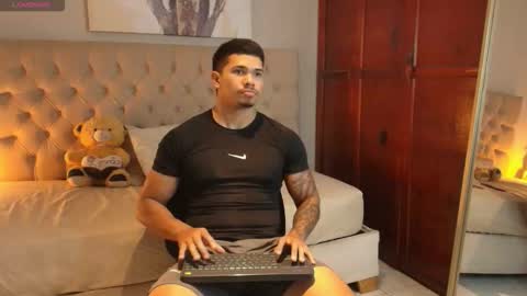 janomar01 online show from January 17, 2026, 8:23 pm