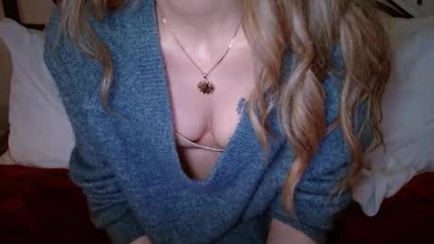 Snapshot of januarydaze chatting on December 18, 2025, 6:52 am the small pp whisperer ball puncher online show from December 18, 2025, 6:52 am