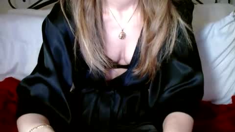 Snapshot of januarydaze chatting on January 15, 2026, 7:02 am the small pp whisperer ball puncher online show from January 15, 2026, 7:02 am