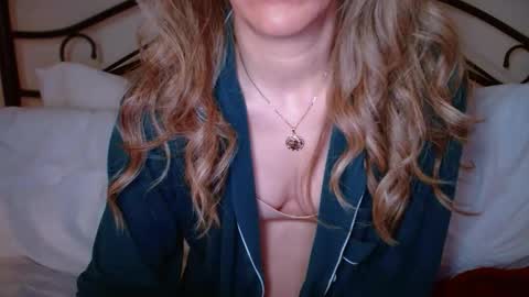 Snapshot of januarydaze chatting on February 20, 2026, 7:10 am the small pp whisperer ball puncher online show from February 20, 2026, 7:10 am