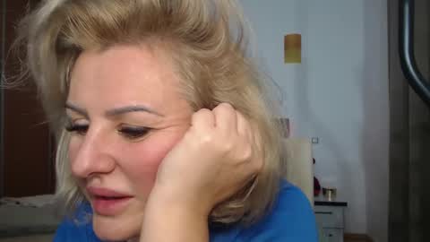 jaqueline88 online show from December 17, 2024, 3:17 pm