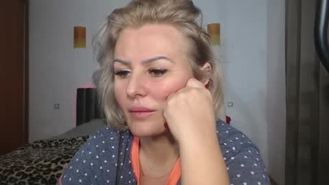 jaqueline88 online show from January 3, 2025, 1:38 am