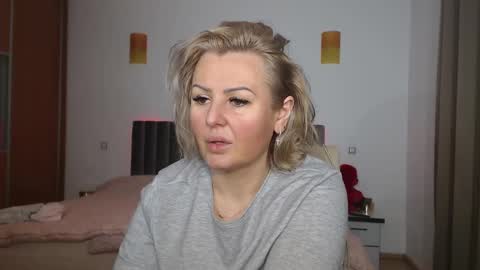 jaqueline88 online show from January 24, 2025, 5:53 am