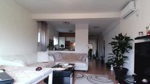 jaqueline88 online show from December 5, 2025, 6:44 am