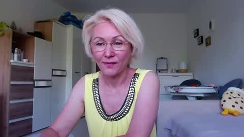 Snapshot of jasmin18v chatting on May 26, 2026, 7:15 am Jasmin room for people 40 online show from May 26, 2026, 7:15 am