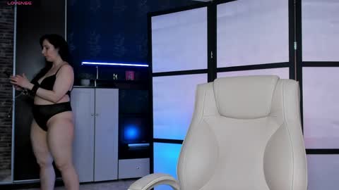 Snapshot of jasmin_milf chatting on April 8, 2026, 11:32 am jasmin_milf online show from April 8, 2026, 11:32 am