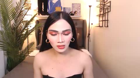 Jasmine online show from November 27, 2025, 1:24 pm