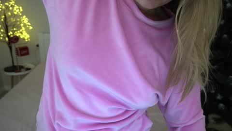 Snapshot of jasminegrayy chatting on December 23, 2024, 12:08 pm Jasmine online show from December 23, 2024, 12:08 pm