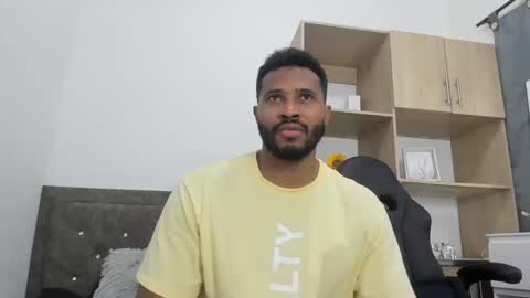 Snapshot of jason_fenix chatting on September 19, 2025, 3:02 pm Jason online show from September 19, 2025, 3:02 pm