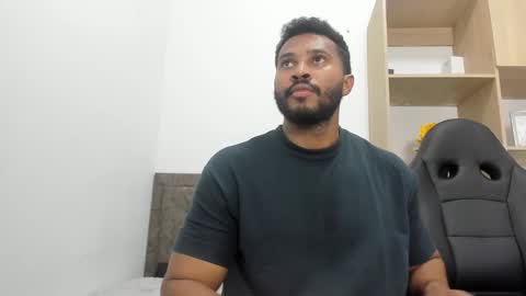 Snapshot of jason_fenix chatting on September 30, 2025, 5:07 pm Jason online show from September 30, 2025, 5:07 pm