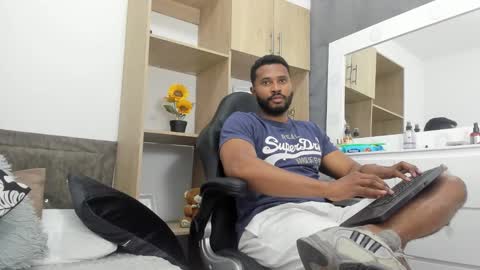 Snapshot of jason_fenix chatting on October 17, 2025, 5:15 pm Jason online show from October 17, 2025, 5:15 pm