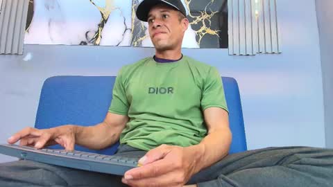 Snapshot of jason_tomas chatting on February 13, 2026, 7:32 pm Jason online show from February 13, 2026, 7:32 pm