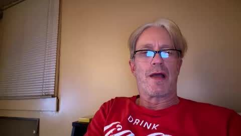 Snapshot of jasonlake1 chatting on February 7, 2026, 3:43 am Eric2900 online show from February 7, 2026, 3:43 am