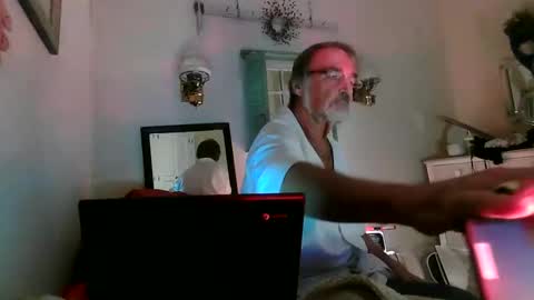 Jason online show from November 18, 2025, 10:52 am