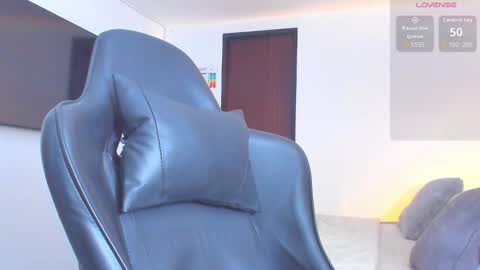 JBrooksXx online show from October 24, 2025, 7:21 pm