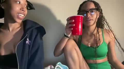 jassmineluvvss online show from January 15, 2026, 1:43 am