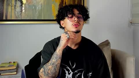 Lil Dark online show from November 8, 2025, 4:23 am