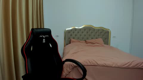  Javi  online show from October 22, 2025, 7:24 pm