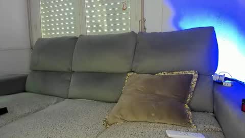 Javier  online show from February 12, 2026, 2:45 pm