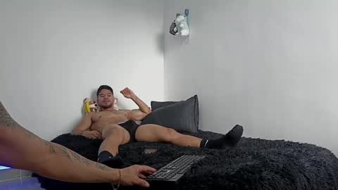 Javier online show from April 19, 2026, 9:50 pm