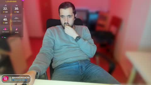 javierduro24 online show from January 13, 2025, 6:49 pm