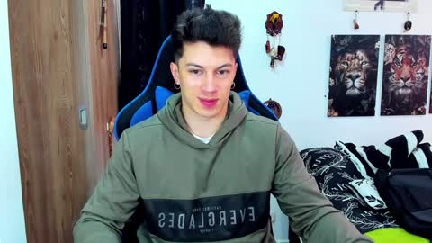 Snapshot of javiersexymann chatting on December 9, 2024, 5:19 pm Javier online show from December 9, 2024, 5:19 pm