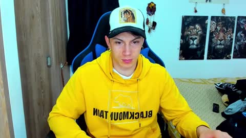 Snapshot of javiersexymann chatting on January 14, 2025, 10:34 pm Javier online show from January 14, 2025, 10:34 pm